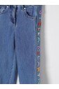 multifarvet-knapdetalje-bornejeans