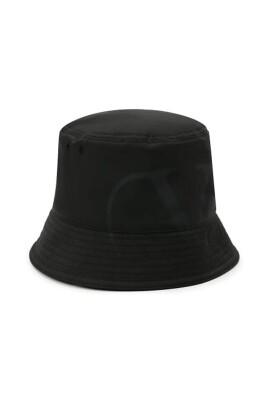 stylish-hat-for-fashionable-look