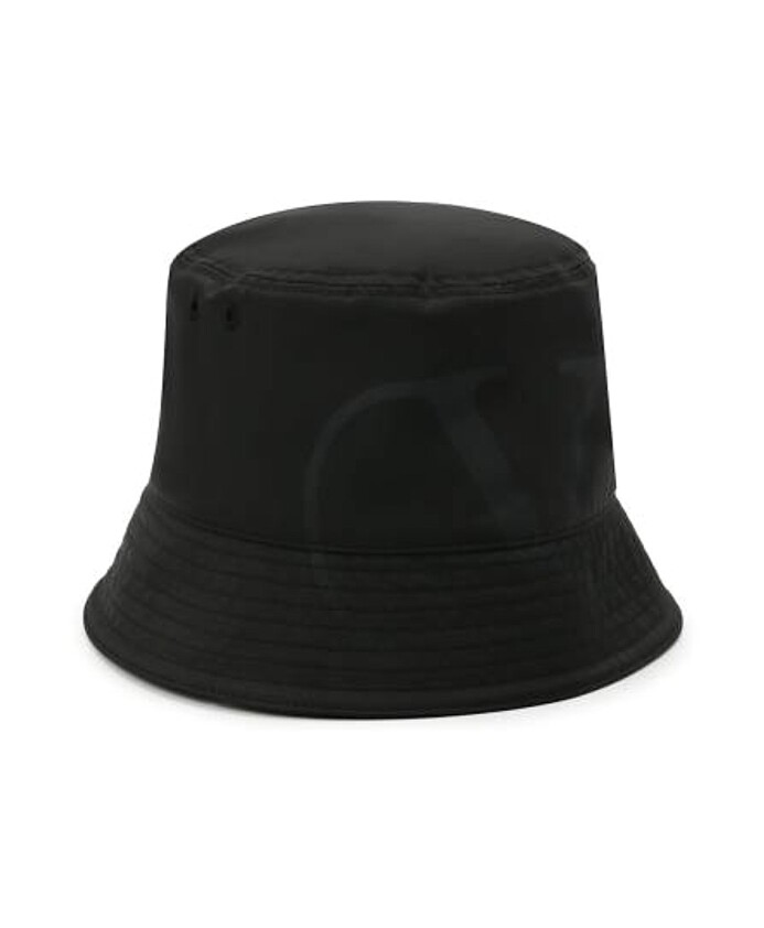 chapeau-elegant-pour-un-look-a-la-mode