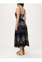 robe-longue-en-dentelle-noire