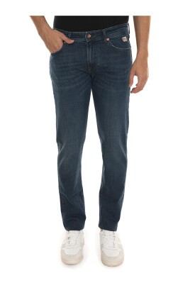denim-jeans-with-contrasting-stitching