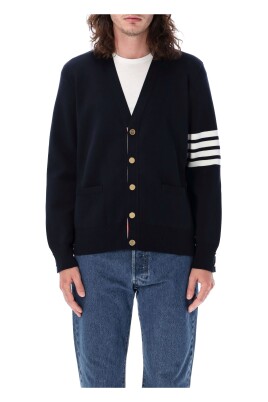v-neck-cardigan
