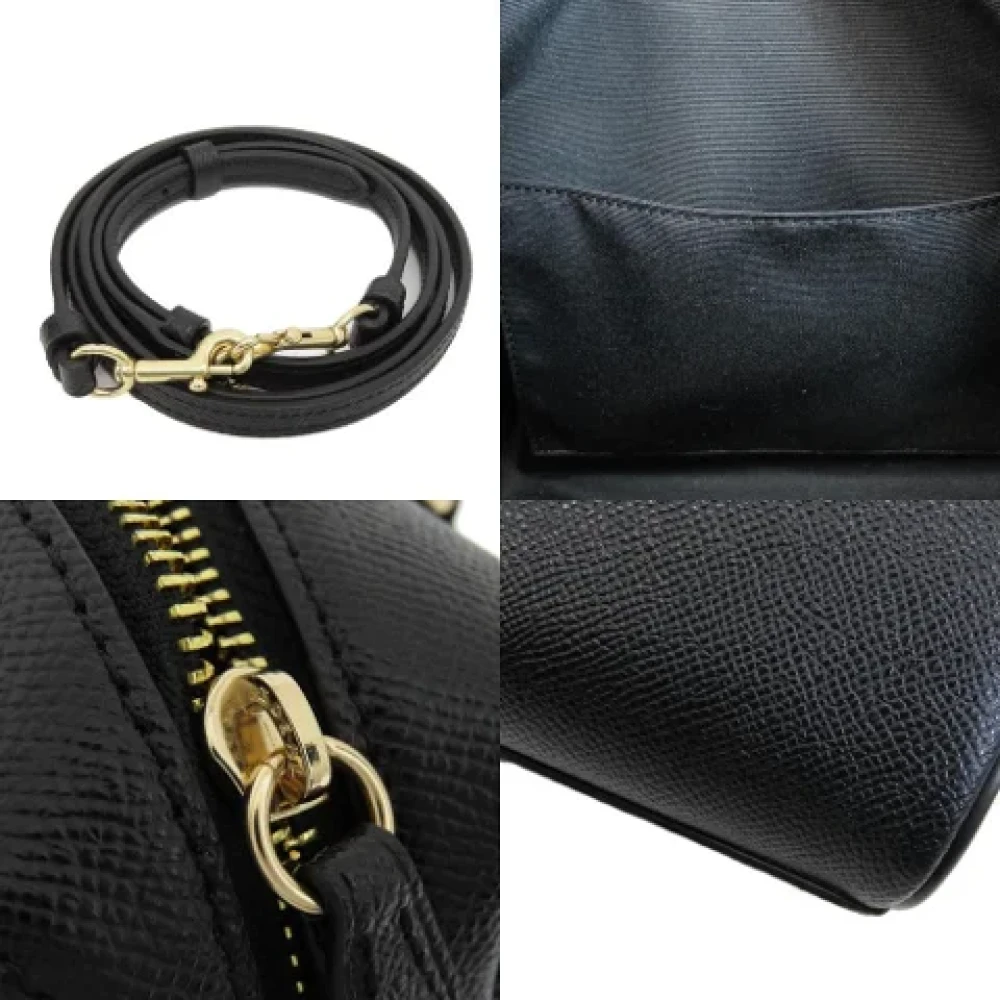 Coach Pre-owned Fabric handbags Black Dames