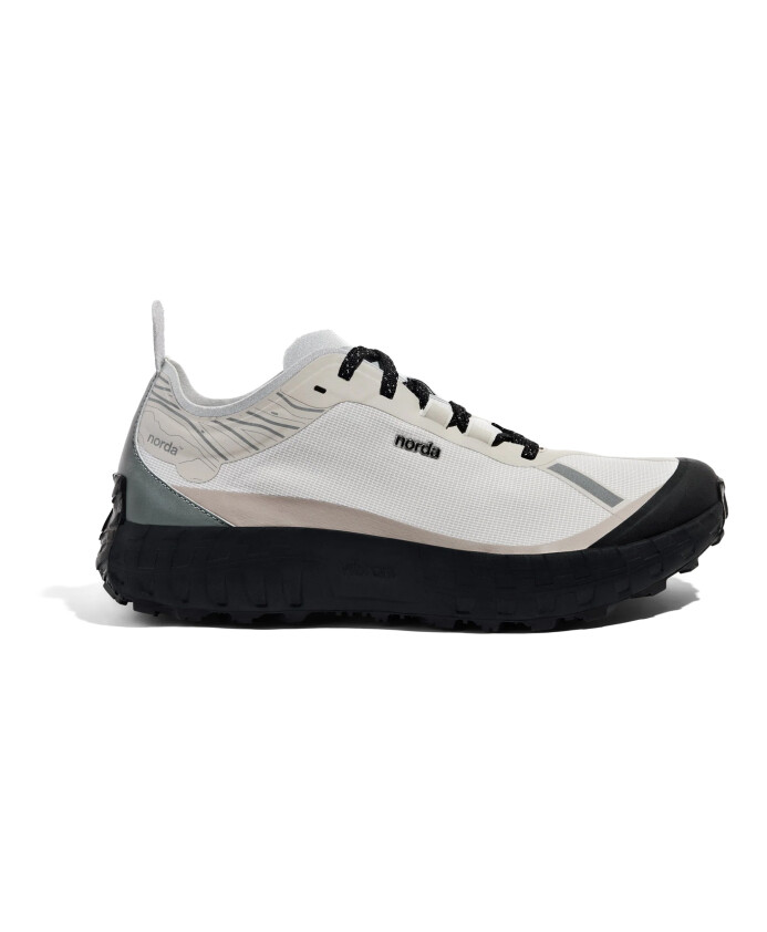 chaussures-de-trail-running-plates-blanches