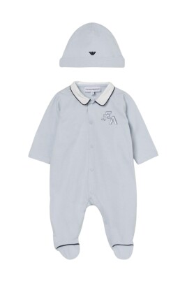 colorful-kids-tracksuit-with-logo-detailing