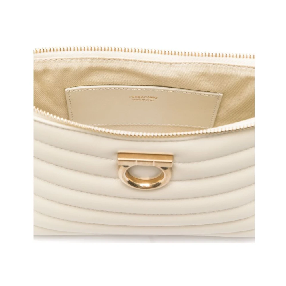 Salvatore Ferragamo Beige Leren Schoudertas met Ketting Beige Dames