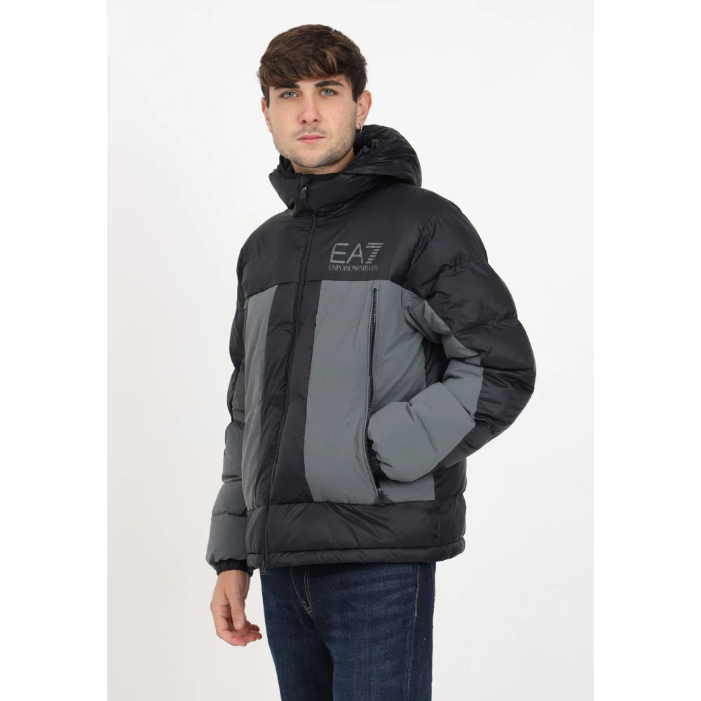 Emporio Armani EA7 Gewatteerde jas met capuchon en logo print Gray Heren