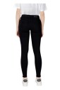 slim-and-super-skinny-jeans-model-xw000123