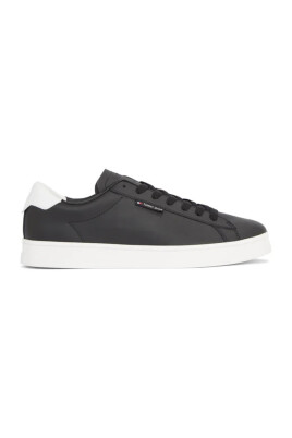 black-leather-low-top-sneakers