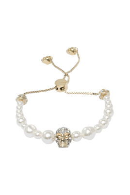 gold-jewelry-accessories-elegant-style