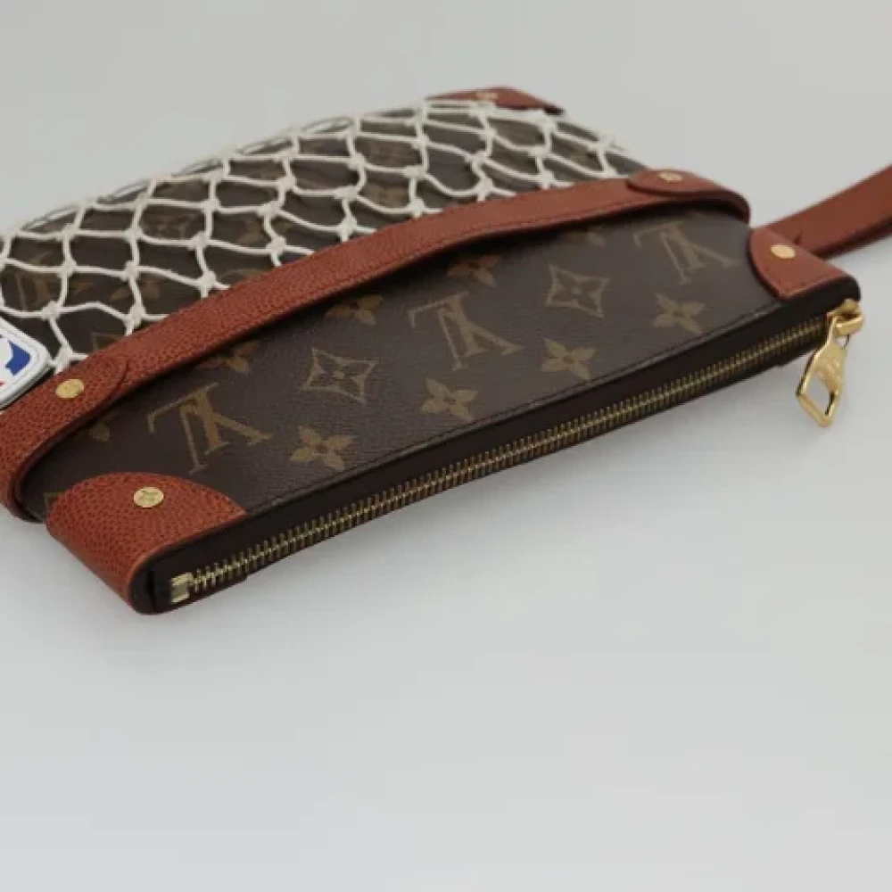 Louis Vuitton Vintage Pre-owned Canvas clutches Brown Dames