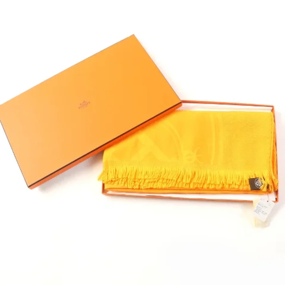 Hermès Vintage Pre-owned Cashmere scarves Orange Dames