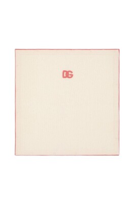monogram-logo-halsduk-for-sma-fashionistas