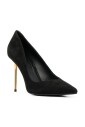 escarpins-en-daim-noir-a-bout-pointu