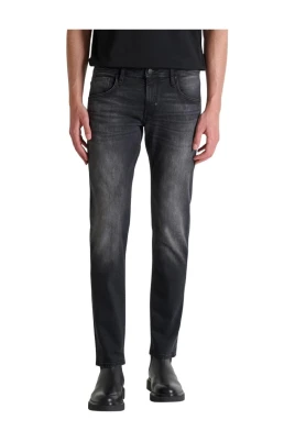 Kurt Tapered Jeans