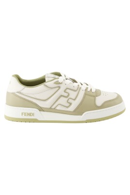 olivgron-match-sneakers-var-sommar-2025