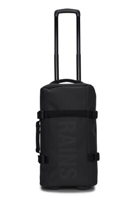 cabin-bag-with-front-pocket