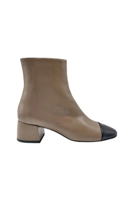 leather-ankle-boots-with-square-heel