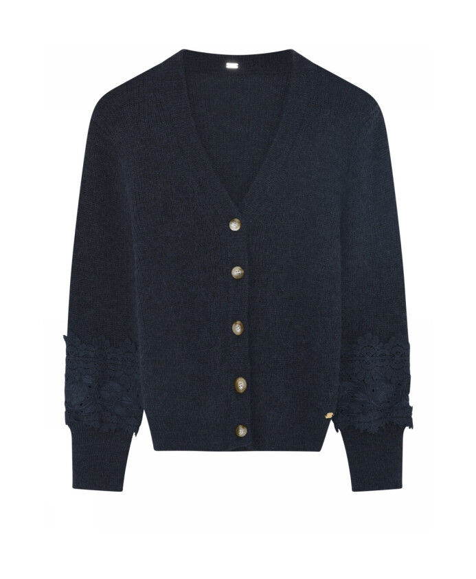 cardigan-en-maille-ajouree
