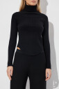 turtleneck-belle