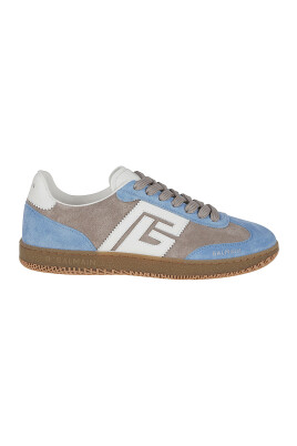 sneakers-bleues-avec-fermeture-a-lacets