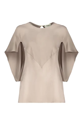 Sidenblus med cape-ärmar