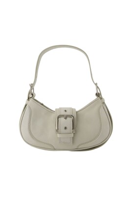 cream-leather-shoulder-bag-with-magnetic-clasp