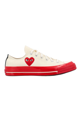 red-heart-low-top-sneakers