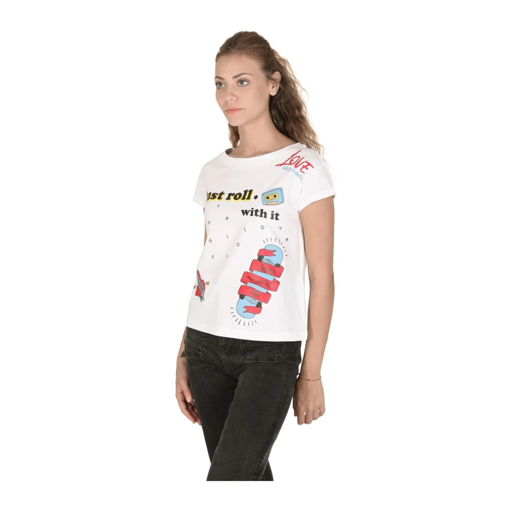 Love Moschino Women's White Short Sleeve Graphic Tee