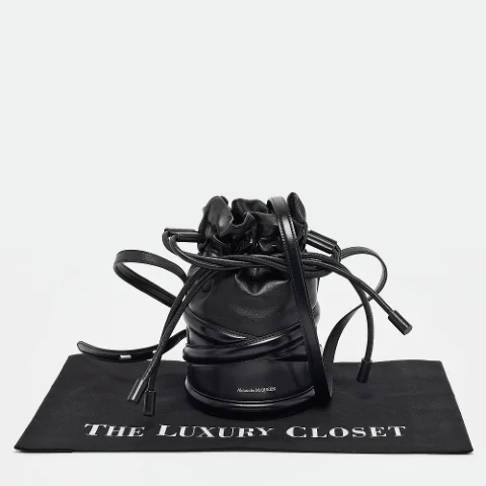 Alexander McQueen Pre-owned Leather shoulder-bags Black Dames