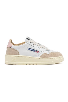 chaussures-plates-blanches-avec-bimat-tal
