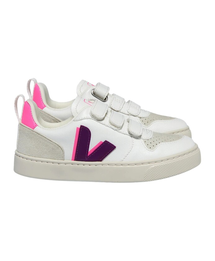 sneakers-blanches-en-cuir-design-color-block
