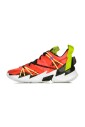 high-top-basketball-shoe