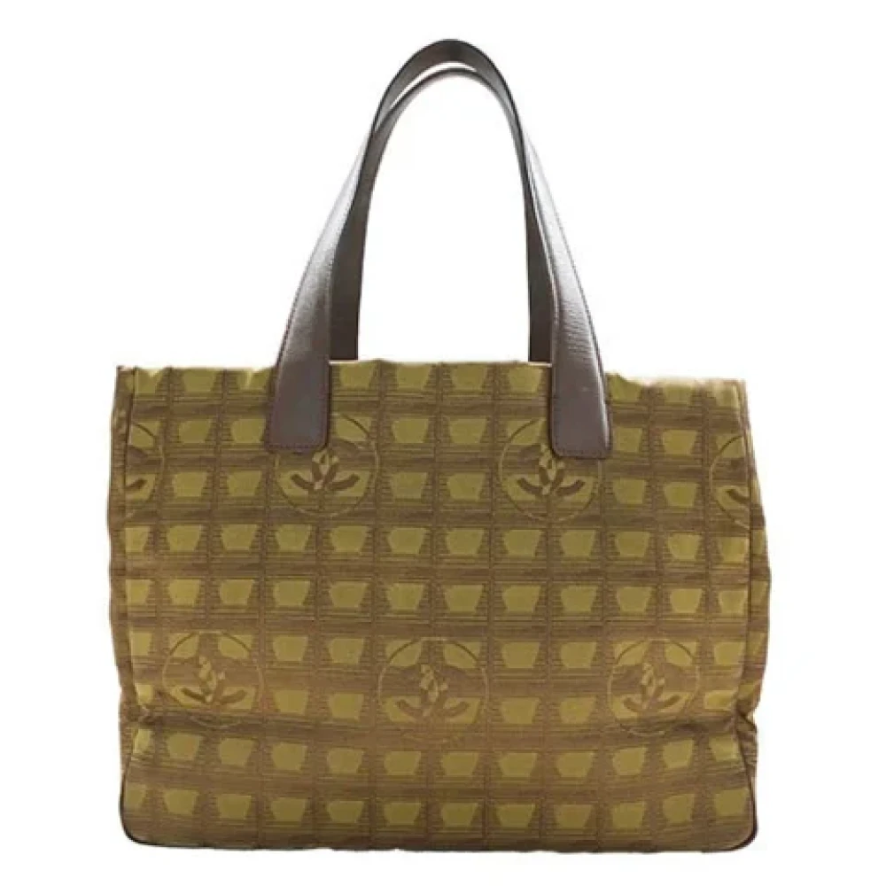 Chanel Vintage Pre-owned Nylon handbags Green Dames