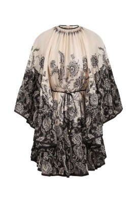 robe-mini-lanterne-elegante