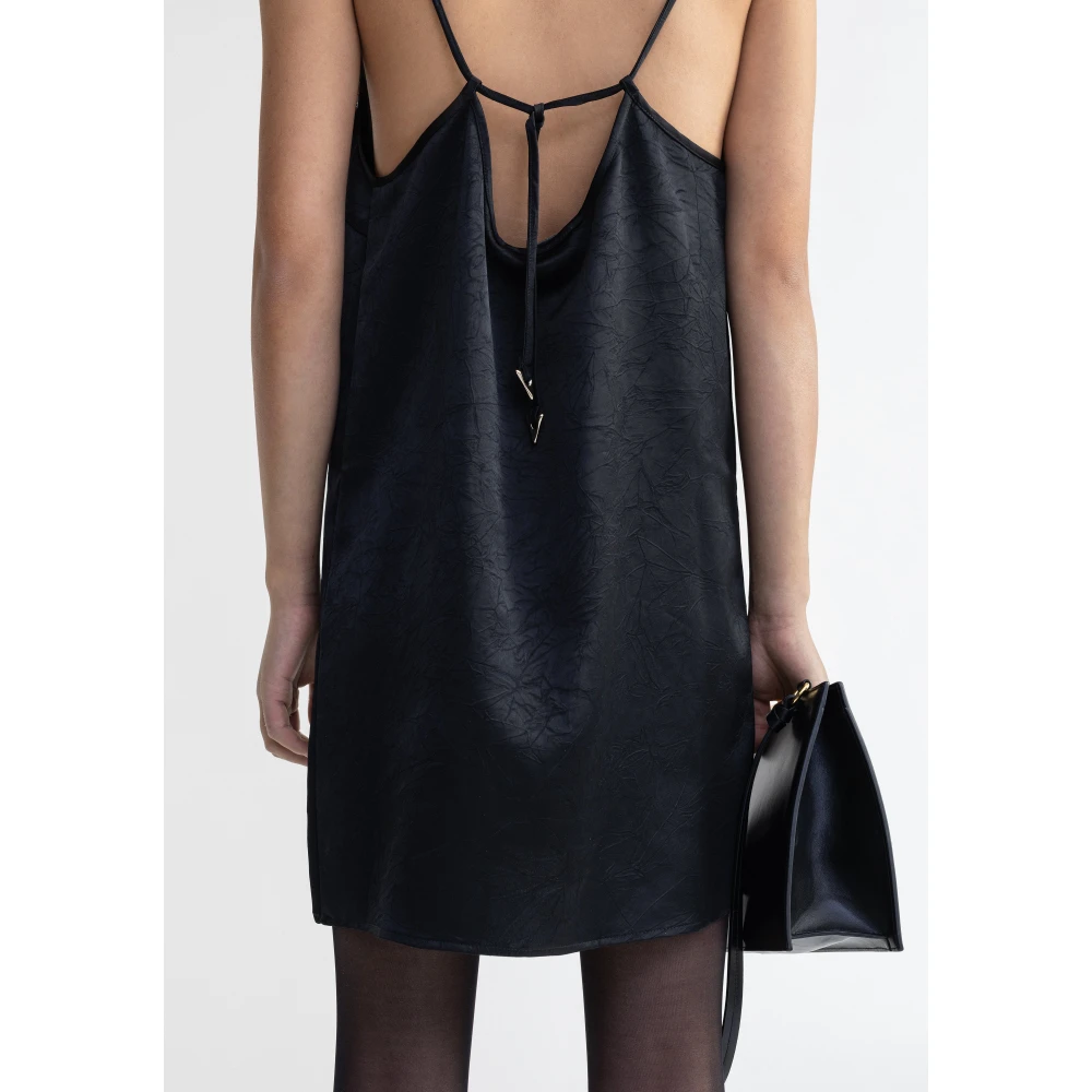 Aeron Abaco Black Dames