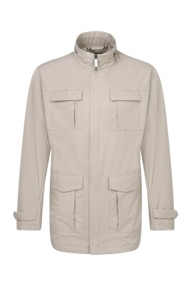 veste-homme-grise-clair-avec-poches-cousues