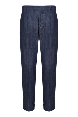 blue-trousers-ss25-stylish-casual-outfit