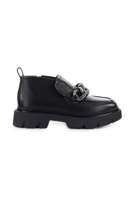 universal-chain-loafers