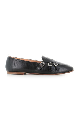black-leather-loafer-with-silver-buckles