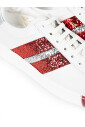 sneakers-stylish-avec-lacets-confortables