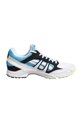 baskets-de-course-bleues-et-noires