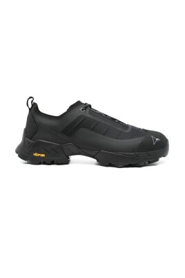 black-sneakers-with-tape-toe-cap