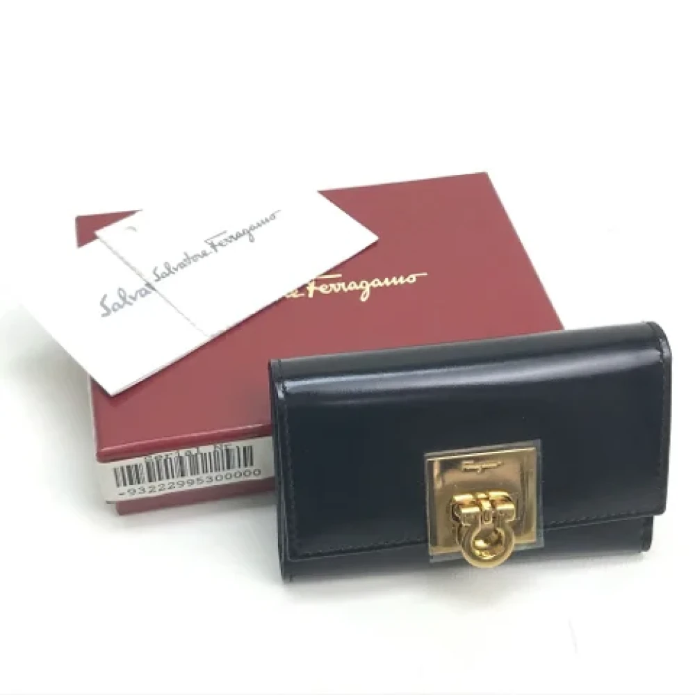 Salvatore Ferragamo Pre-owned Leather key-holders Black Dames