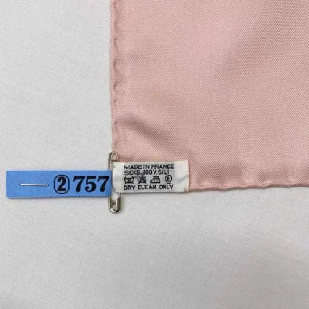 Hermès Vintage Pre-owned Silk scarves Pink Dames
