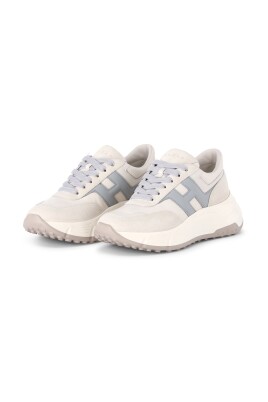 sneaker-en-cuir-avec-semelle-en-mousse-a-memoire