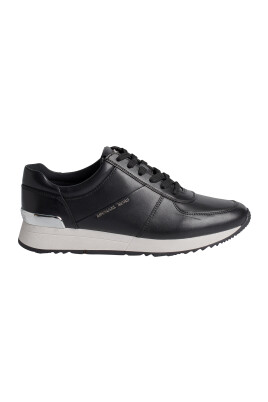 casual-lader-sneakers-med-metalliska-accenter