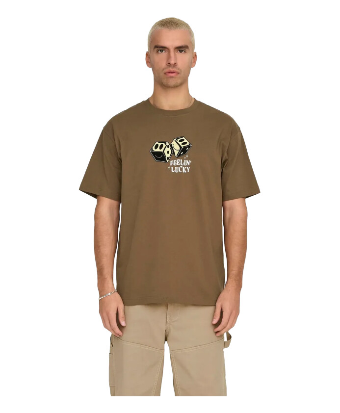 t-shirt-decontracte-a-manches-courtes