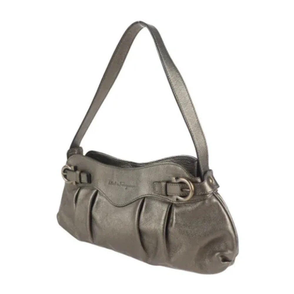 Salvatore Ferragamo Pre-owned Leather shoulder-bags Gray Dames