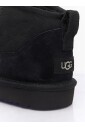 classic-ultra-mini-boots
